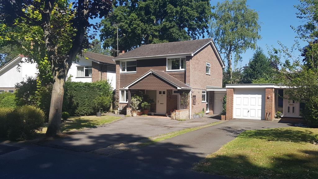 Heatherside, Camberley, GU15 4 bed detached house £750,000