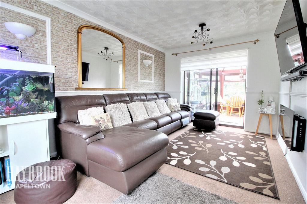 Wentworth Road, Thorpe Hesley 3 bed townhouse for sale £200,000