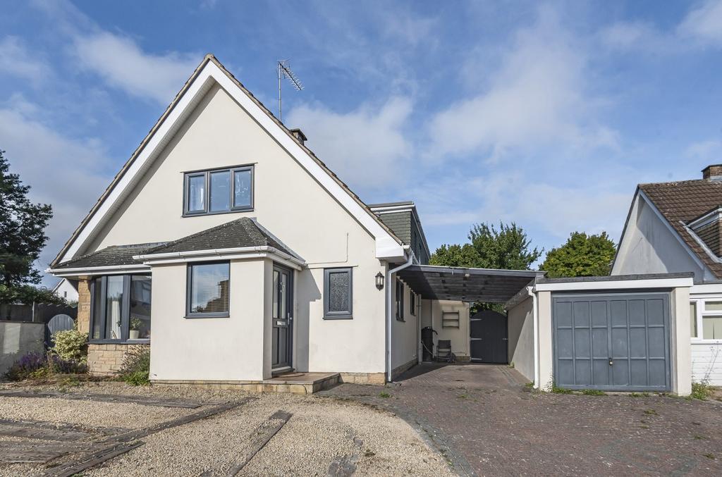 Langholm Avenue, Warminster, BA12 4 bed detached house - £425,000