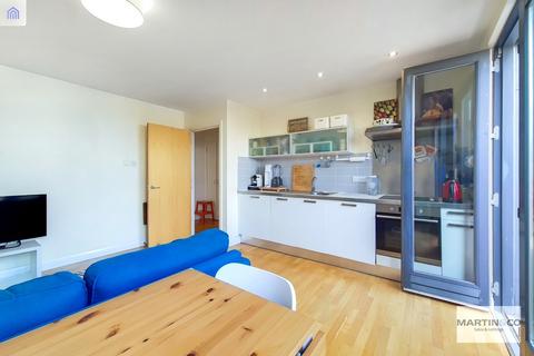 1 bedroom apartment for sale, Modern Flat with Private roof Terrace in the Heart of Croydon