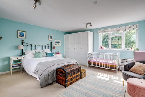 41 Queen Annes Grove, London, W5 3XP