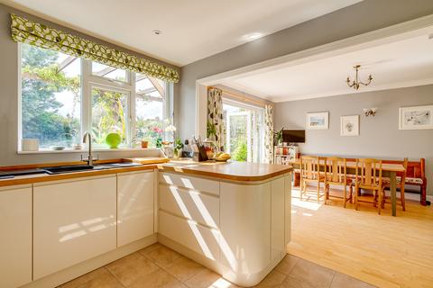 41 Queen Annes Grove, London, W5 3XP