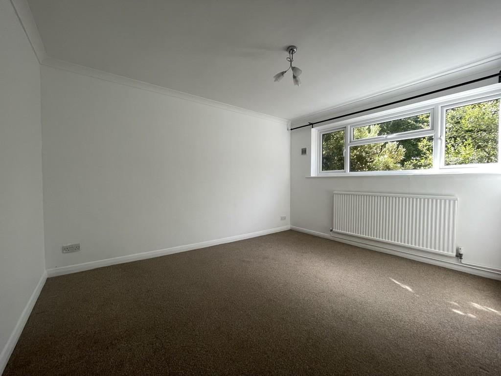 Hillview Road, Hythe 2 bed ground floor £220,000