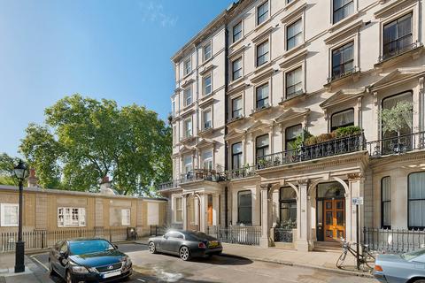 2 bedroom apartment for sale, Ennismore Gardens, Knightsbridge SW7