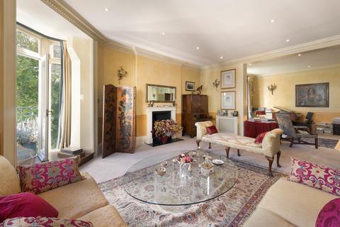 2 bedroom apartment for sale, Ennismore Gardens, Knightsbridge SW7