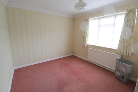 5 Berkeley Gardens, West Byfleet, KT14 6JT