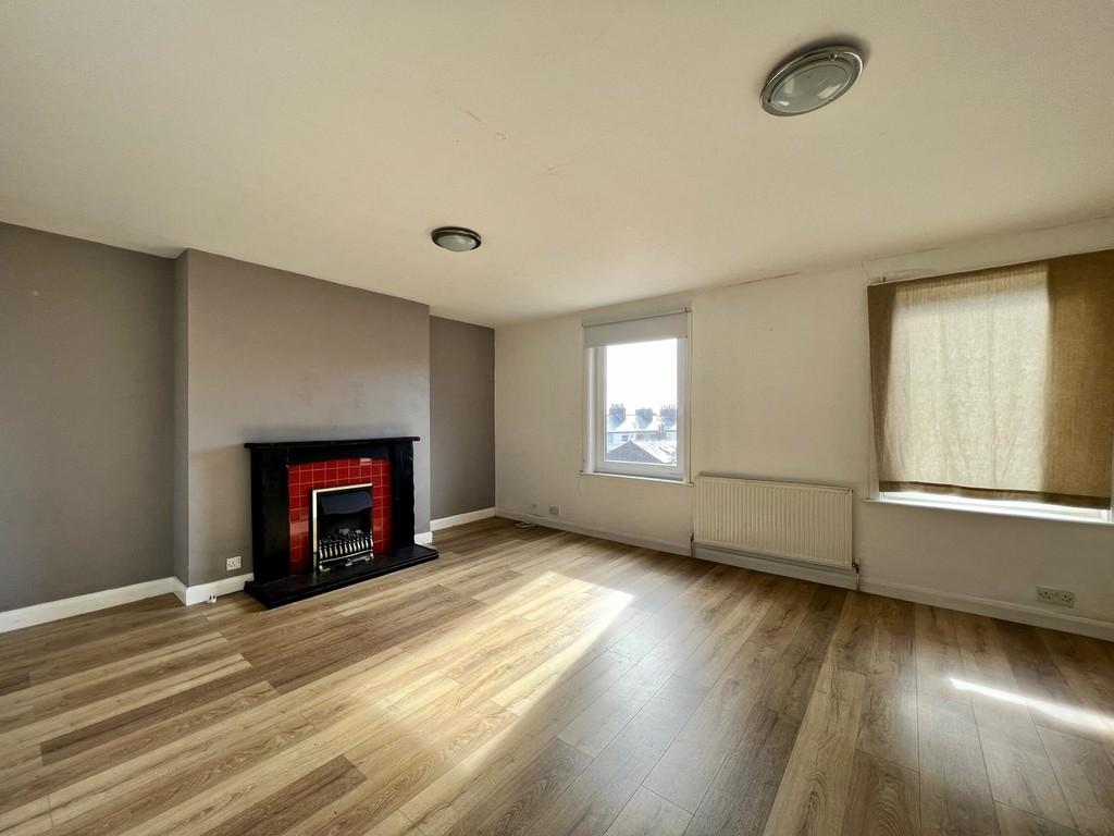 Castle Road, Scarborough 2 bed £650 pcm (£150 pw)