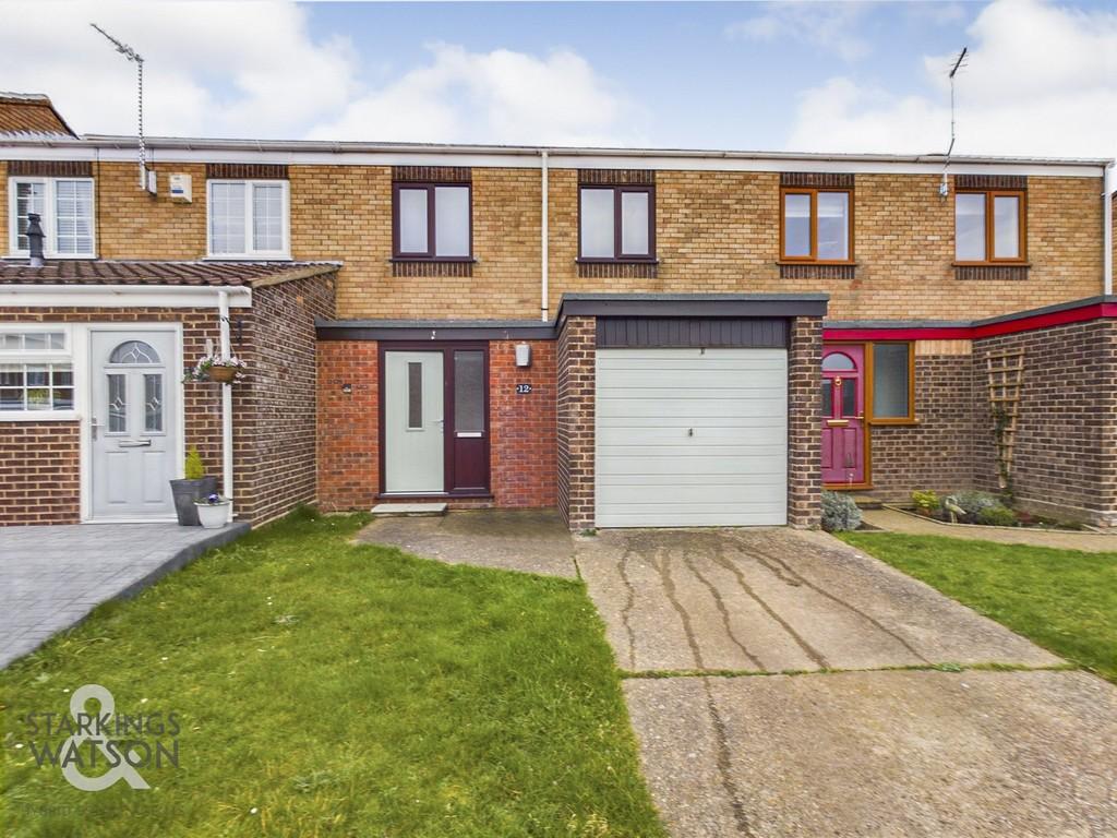 Cowslip Crescent, Lowestoft 3 bed terraced house £215,000