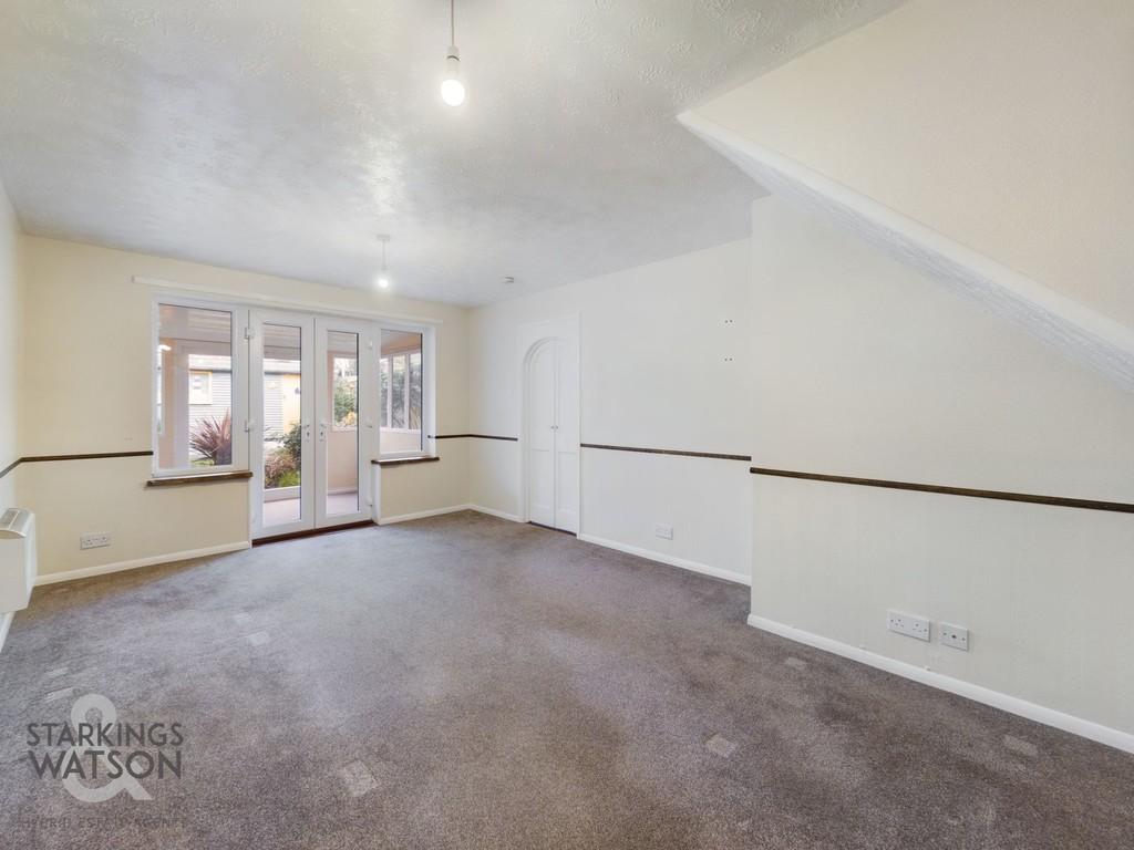 Cowslip Crescent, Lowestoft 3 bed terraced house £215,000