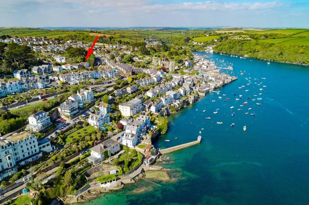 Fowey, Cornwall 4 bed detached house for sale £1,050,000