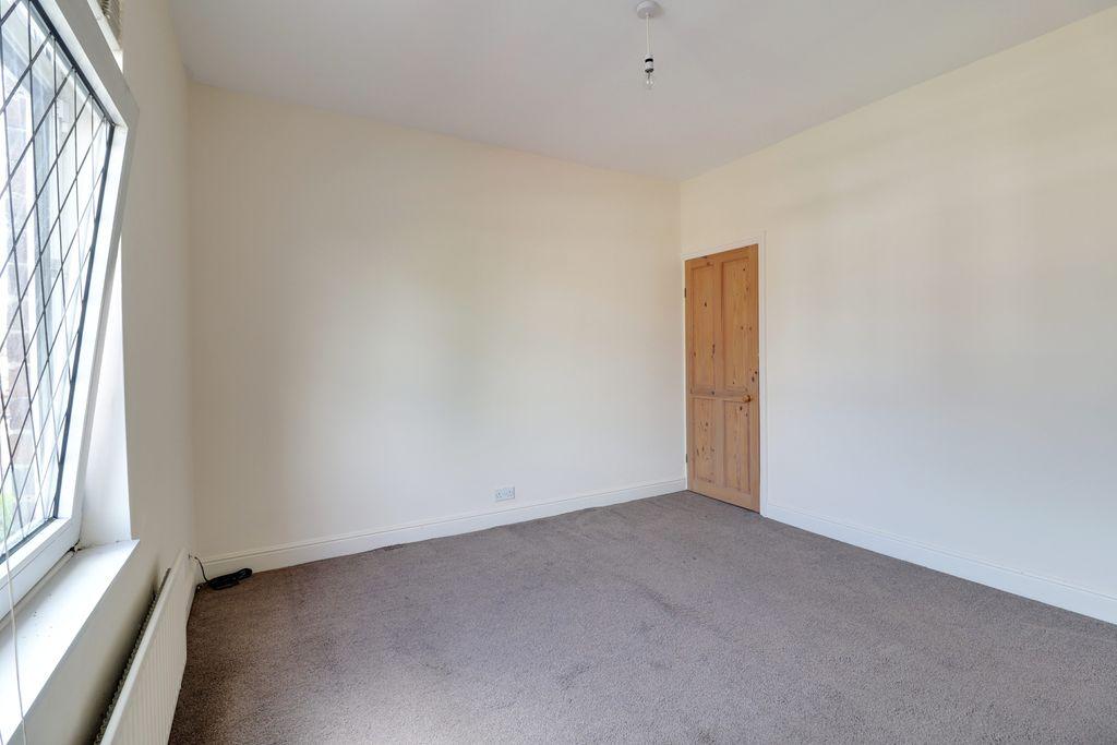 Bedroom 1 (Double)