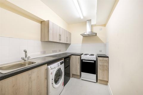 Studio to rent, Nevern Road, Earls Court, London