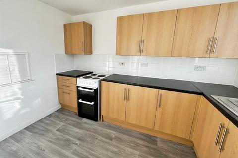 3 bedroom maisonette to rent, Brabham Close, Manchester, Greater Manchester, M21