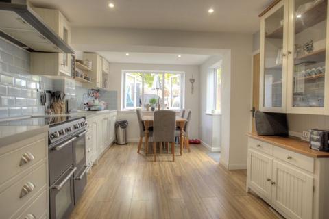 2 bedroom terraced house for sale - West Street, Somerton