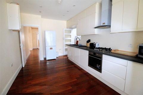 4 bedroom detached house to rent - Penshurst Gardens, Edgware, Middlesex, HA8 9TT