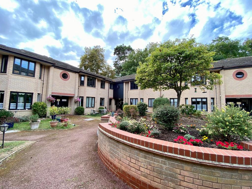 The Grove, Stowmarket, IP14 2 bed retirement property for sale £70,000