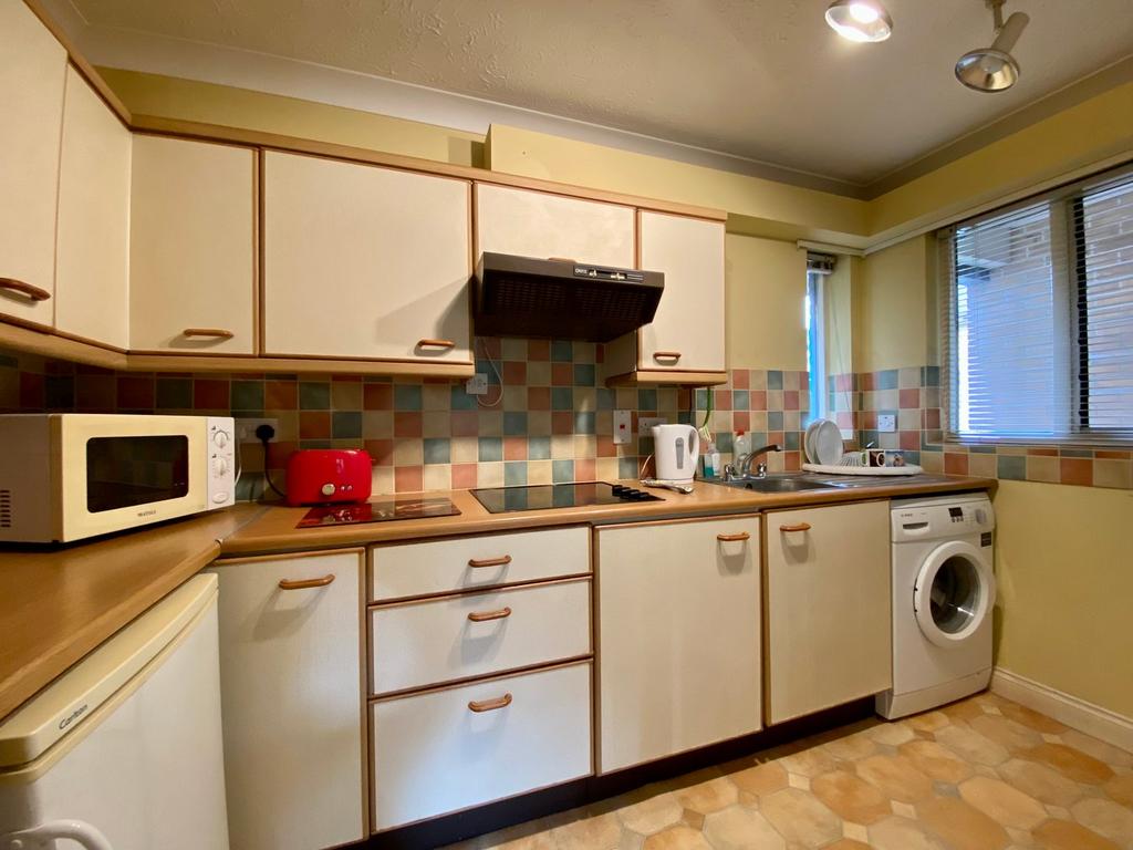 The Grove, Stowmarket, IP14 2 bed retirement property for sale £70,000