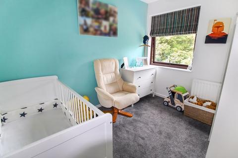 10, Treetops Hillside Road, Whyteleafe, CR3 0BY