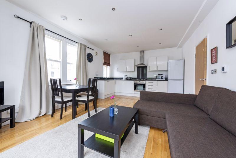 Queenstown Road, London 1 bed apartment £1,750 pcm (£404 pw)