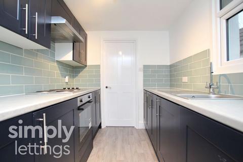 2 bedroom maisonette to rent, Lewes Road, Brighton