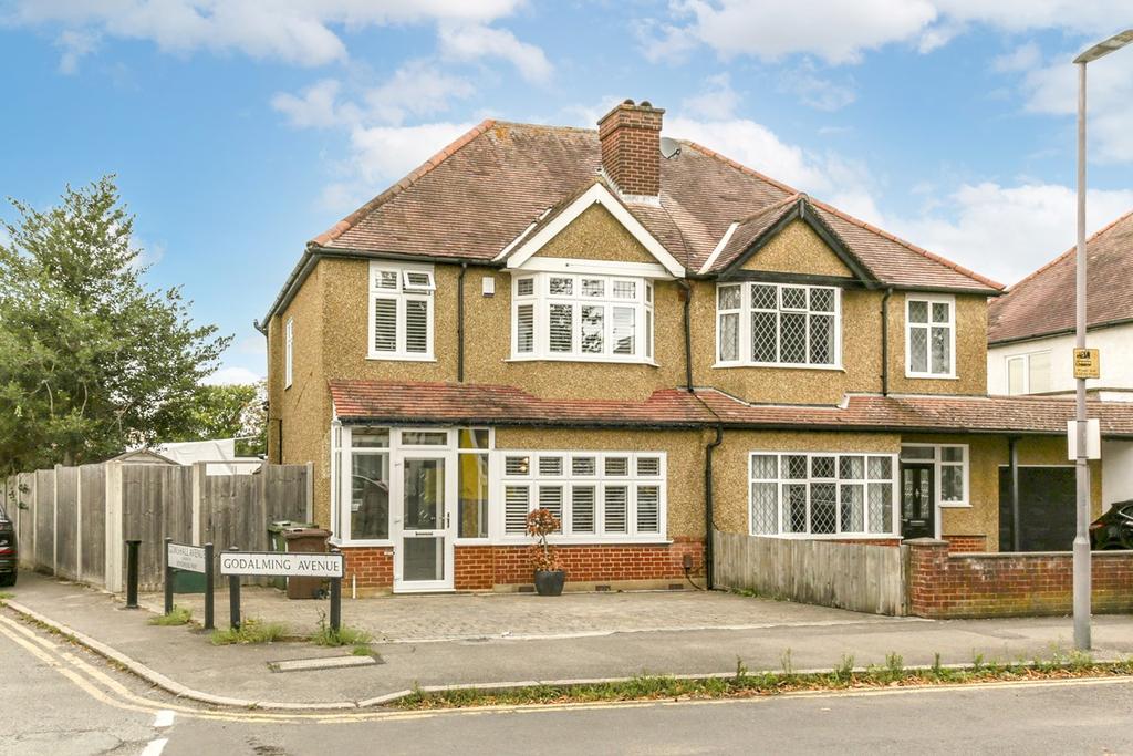 Godalming Avenue, Wallington, SM6 3 bed house £575,000