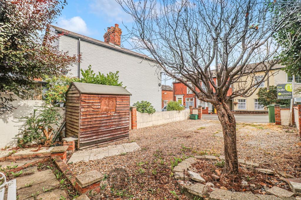 Albion Street, Rowhedge, Colchester, CO5 2 bed cottage £250,000