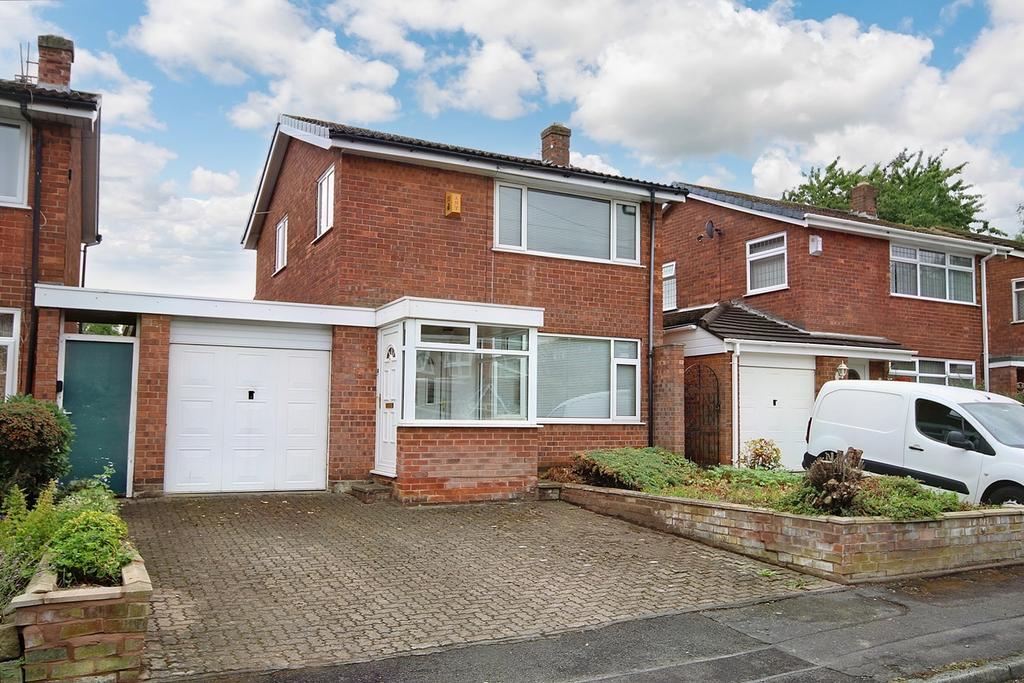 Tragan Drive, Penketh, Warrington, WA5 3 bed detached house £295,000