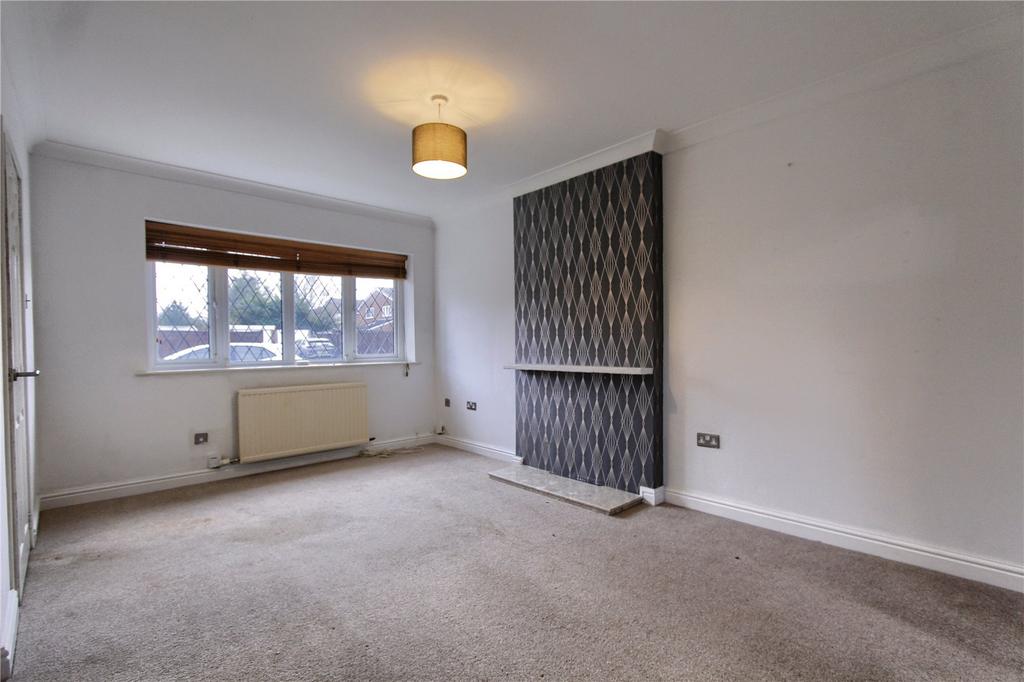 Wetherall Avenue, Yarm 3 bed semidetached house £750 pcm (£173 pw)