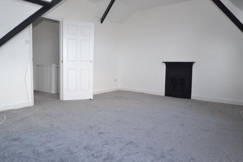 2 bedroom flat to rent, Marine Parade, Clevedon