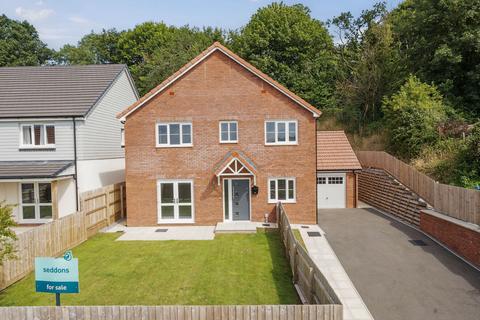 4 bedroom detached house for sale, Belle Vue Rise, Uffculme, Cullompton, Devon, EX15