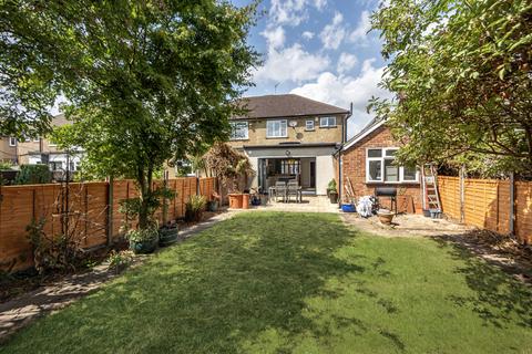 3 bedroom semi-detached house for sale - Angus Drive, Ruislip, Middlesex, HA4