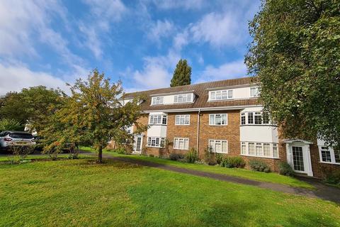 6 Sycamore Close, Carshalton, SM5 2PS