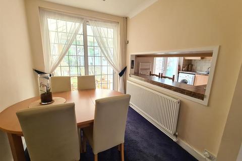 58 The Causeway, Carshalton, SM5 2NB