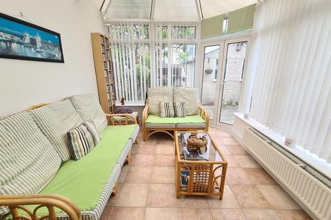 58 The Causeway, Carshalton, SM5 2NB