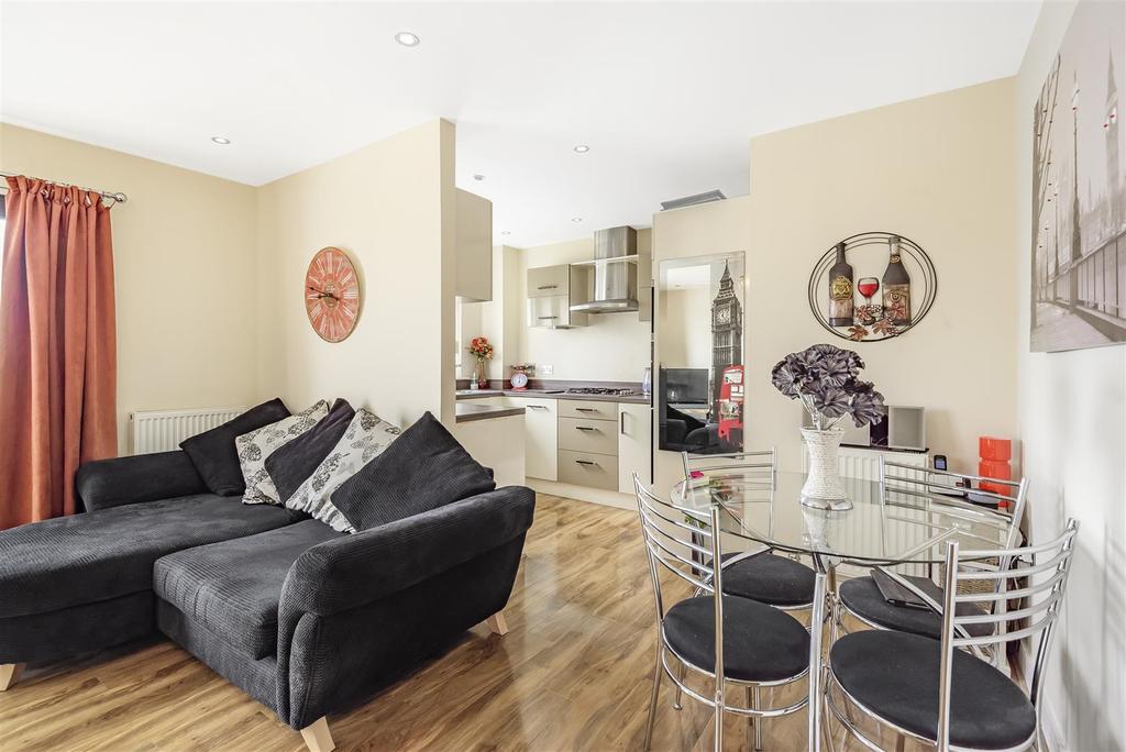 Falaise, West Quay, Newhaven 2 bed flat for sale £285,000