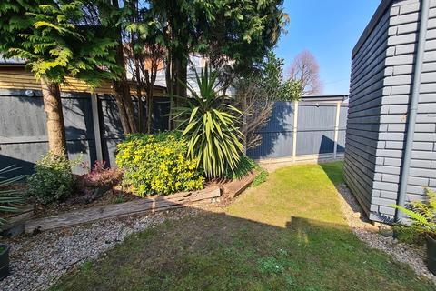 213 Welbeck Road, Carshalton, SM5 1LN