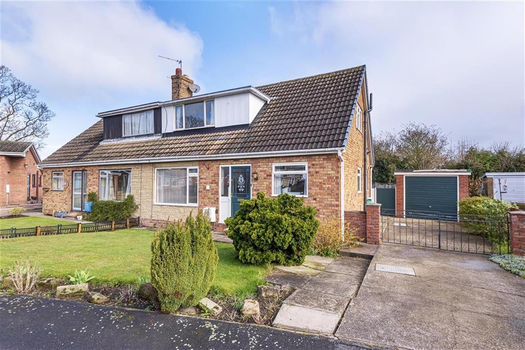 Hillfield, Selby, YO8 3ND 3 bed semidetached house for sale £200,000