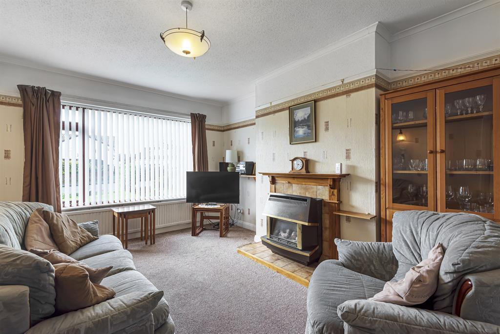 Hillfield, Selby, YO8 3ND 3 bed semidetached house £190,000