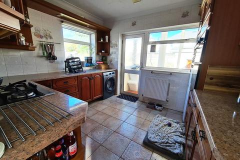 15 Greenfields Avenue, Bridgend, CF31 4SR
