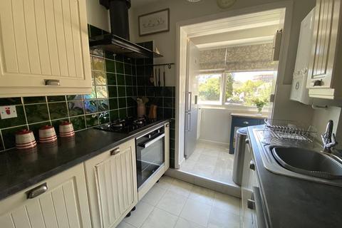 70 Reynolds Close, Carshalton, SM5 2AZ