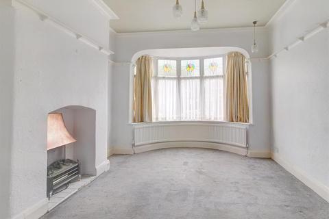 32 Hall Drive, Middleton, Manchester, M24 1NE