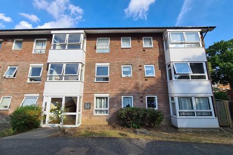 44 Carters Close, Worcester Park, KT4 8QF