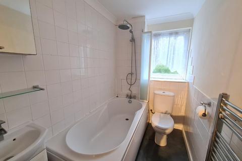 44 Carters Close, Worcester Park, KT4 8QF