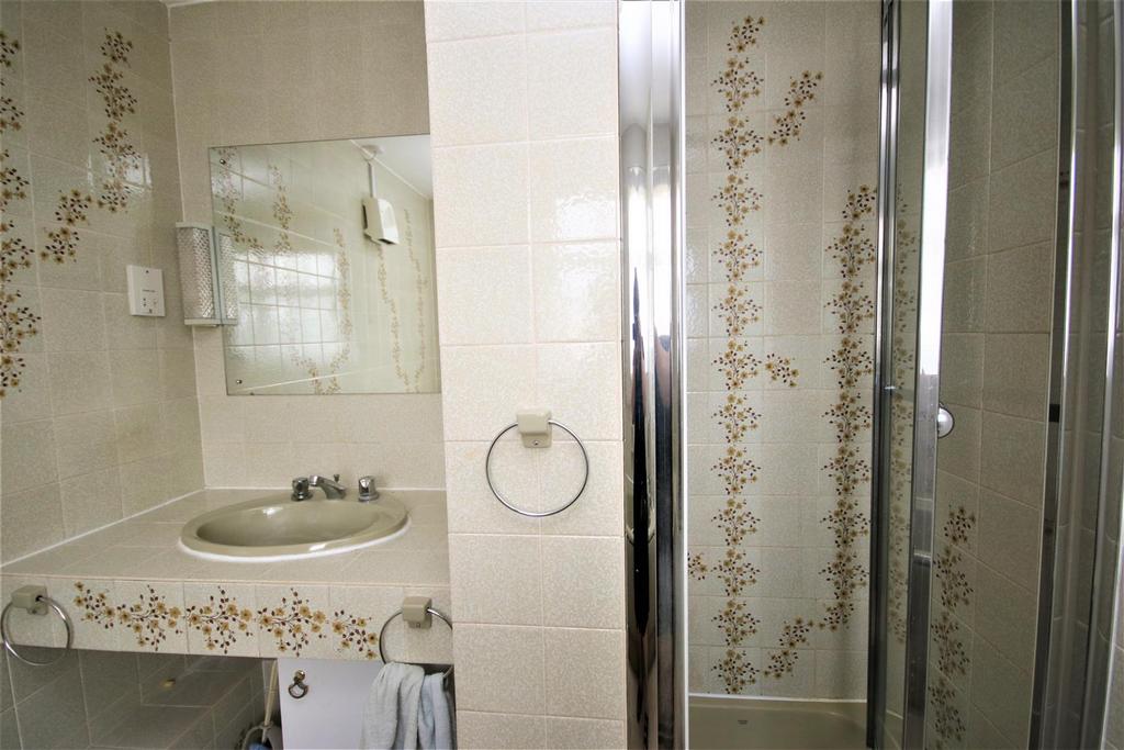 Bathroom en suite: pic. 2