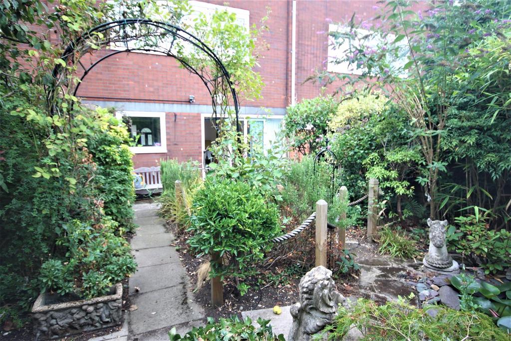 Rear garden: pic. 2