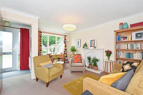 3 bedroom end of terrace house for sale - Kensington Road, Chichester