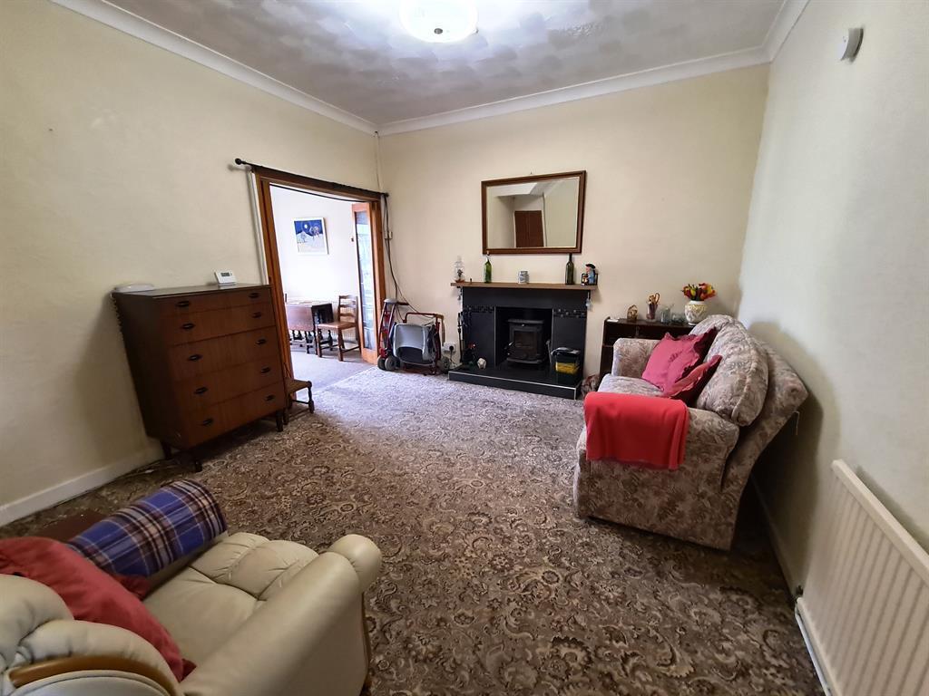 Brynna Road, Pencoed, Bridgend, CF35 6PB 3 bed semidetached house £