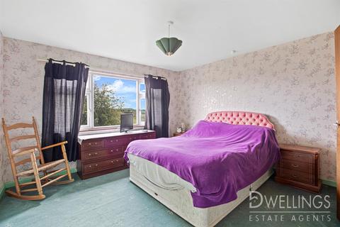93 Henhurst Ridge, Burton-on-trent, DE13 9TH