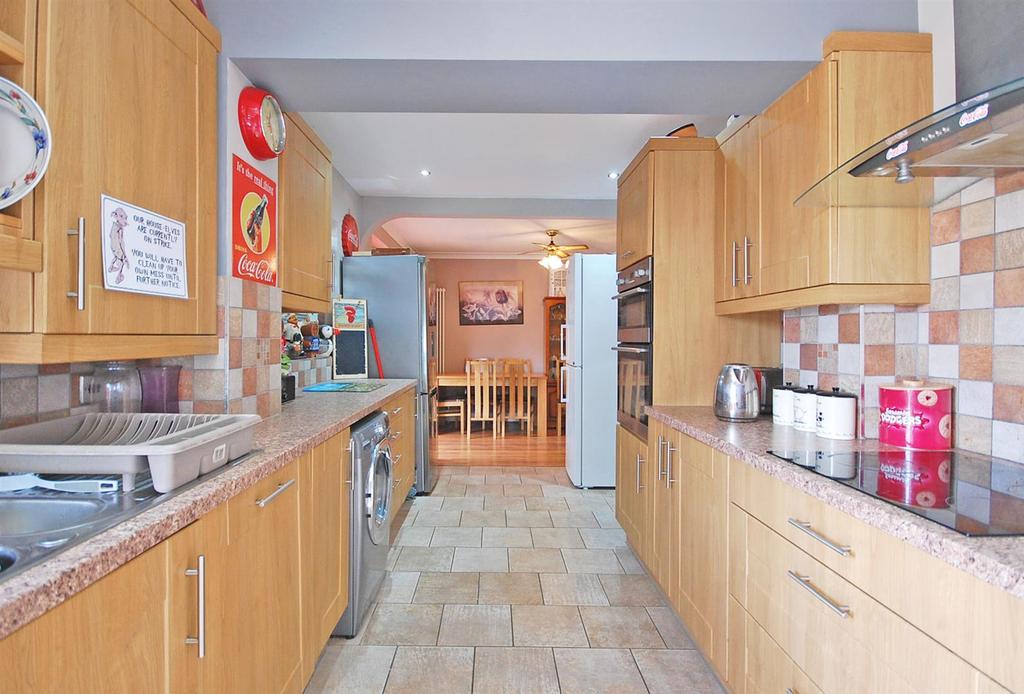 Kitchen main.jpg