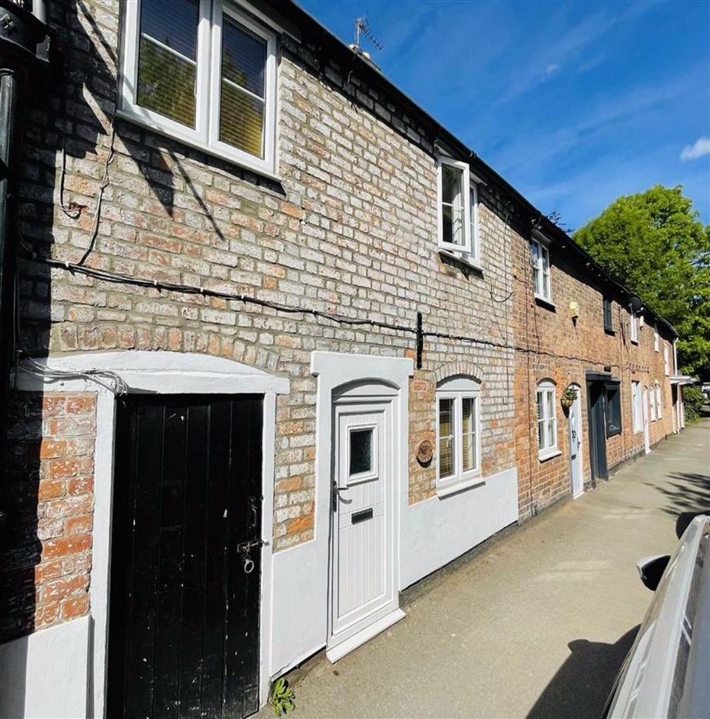 The Mount, Shrewsbury, Shropshire 2 bed terraced house £775 pcm (£179 pw)